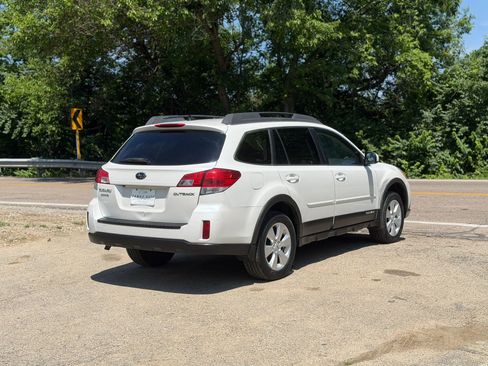Used 2012 Subaru Outback 2.5i Limited AWD/4WD image 11