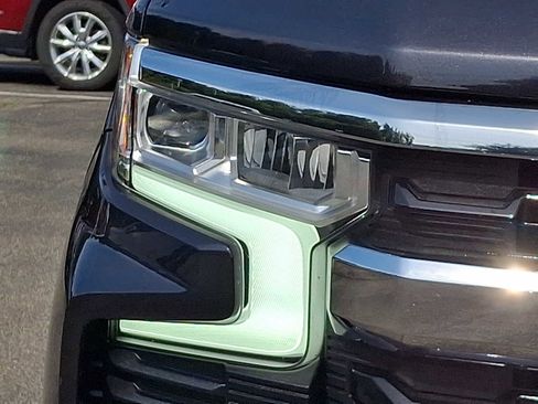 Used 2022 Chevrolet Silverado 1500 LT image 10