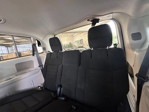 Used 2015 Dodge Grand Caravan SE w/ Quick Order Package 29E SE FWD image 16