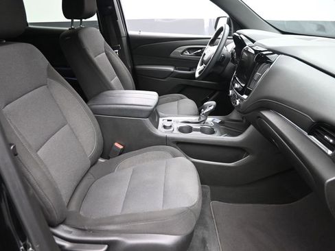 Used 2023 Chevrolet Traverse LT AWD/4WD image 7