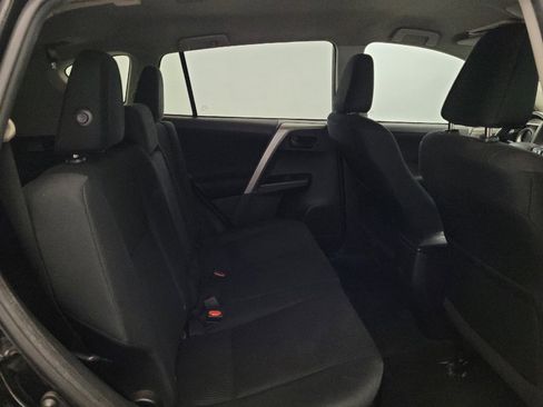 Used 2018 Toyota RAV4 LE FWD image 19
