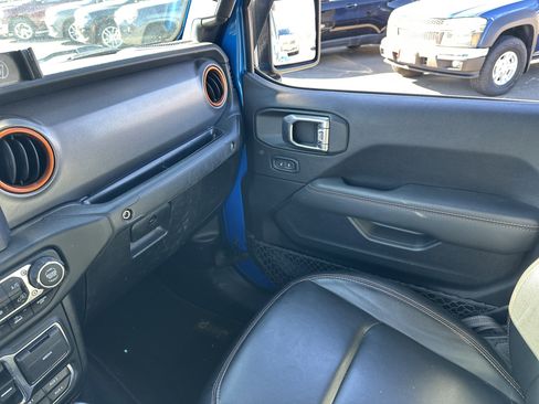 Used 2021 Jeep Gladiator Mojave image 24