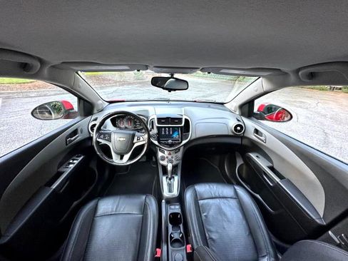 Used 2017 Chevrolet Sonic Premier image 31