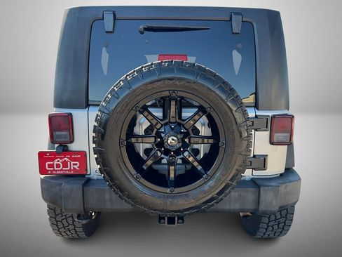 Used 2011 Jeep Wrangler Unlimited Sport image 7