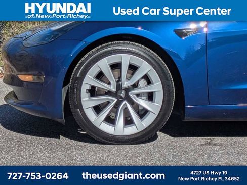 Used 2021 Tesla Model 3 Standard Range Plus image 10