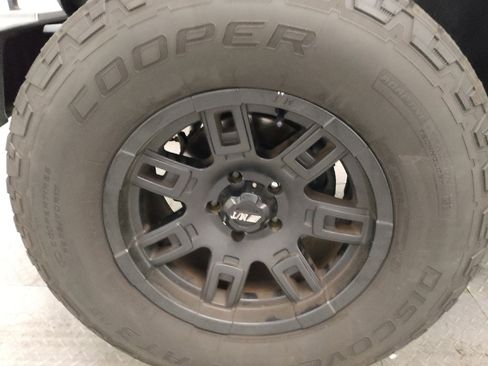 Used 2015 Jeep Wrangler Unlimited Sport w/ Connectivity Group image 31