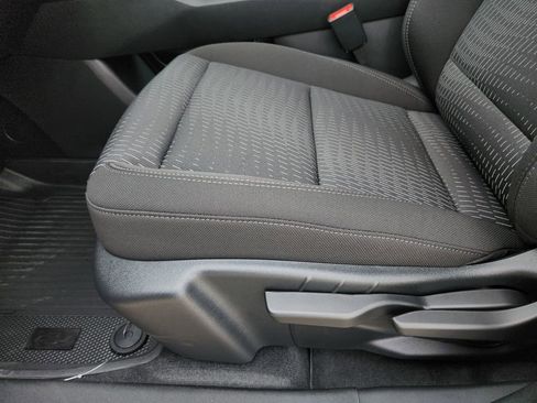 New 2026 Chevrolet Equinox LT FWD image 18