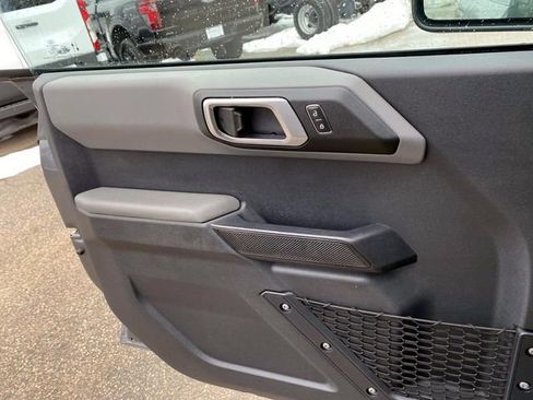 Used 2022 Ford Bronco image 18