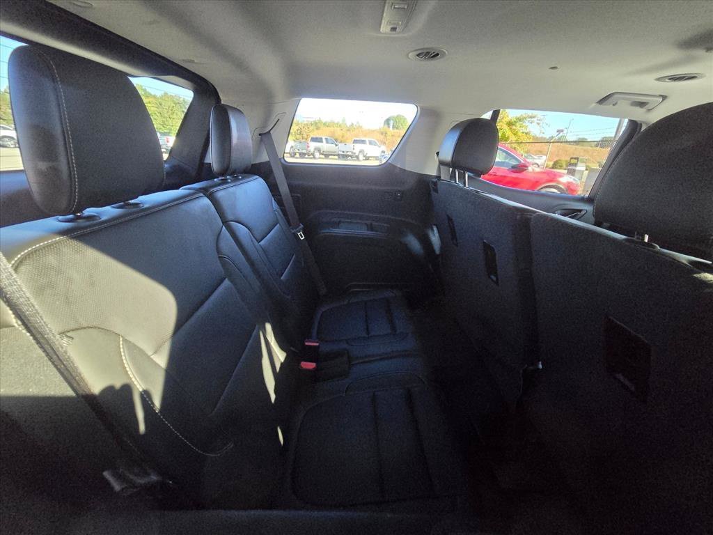 Used 2023 GMC Acadia SLT FWD image 7