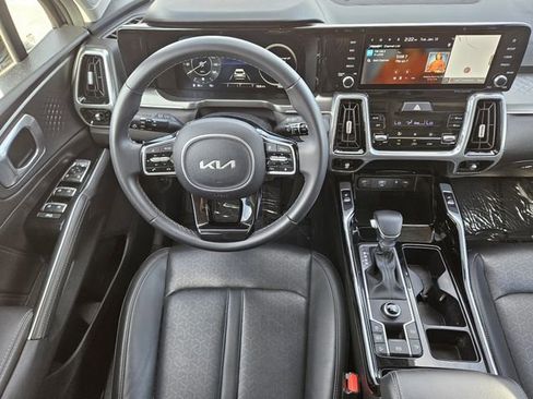 Used 2023 Kia Sorento SX image 27