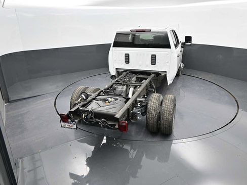 New 2025 GMC Sierra 3500 Pro w/ Convenience Package image 14