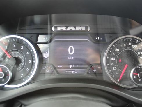 New 2026 RAM 1500 4x4 Crew Cab image 16