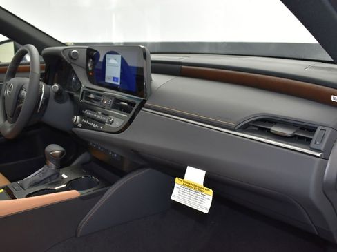 New 2025 Lexus ES 350 w/ Premium Package image 24