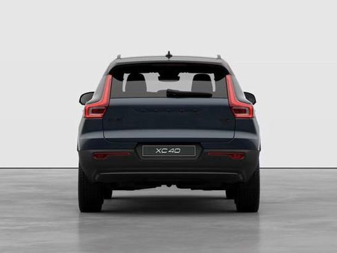 New 2026 Volvo XC40 B5 Ultra w/ Climate Package AWD/4WD image 3