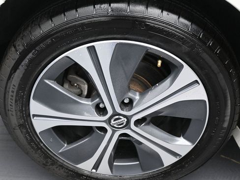 Used 2022 Nissan Leaf SL Plus image 35