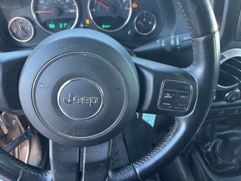 Used 2015 Jeep Wrangler Unlimited Rubicon w/ Dual Top Group image 17