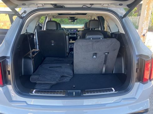 Certified 2023 Kia Sorento SX image 12