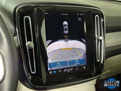 Used 2024 Volvo XC40 B5 Ultimate w/ Protection Package Premier image 4