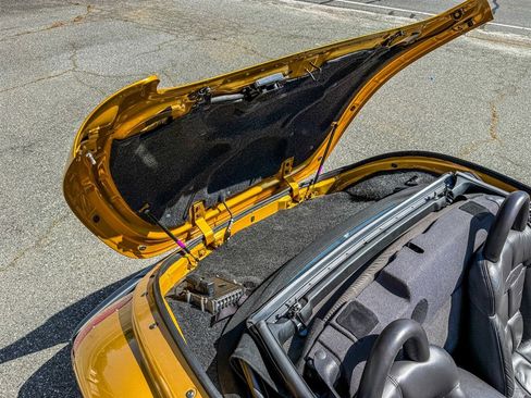 Used 2002 Chrysler Prowler image 9