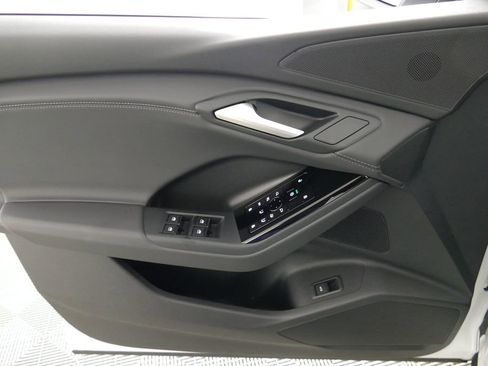 Certified 2025 Audi Q6 e-tron Premium w/ Convenience Package image 22