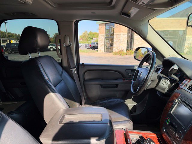 Used 2013 Chevrolet Tahoe LTZ AWD/4WD image 8