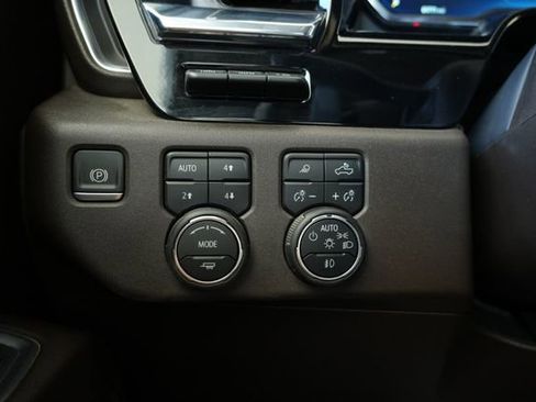 Used 2024 Chevrolet Silverado 1500 LTZ w/ LTZ Premium Texas Edition AWD/4WD image 21