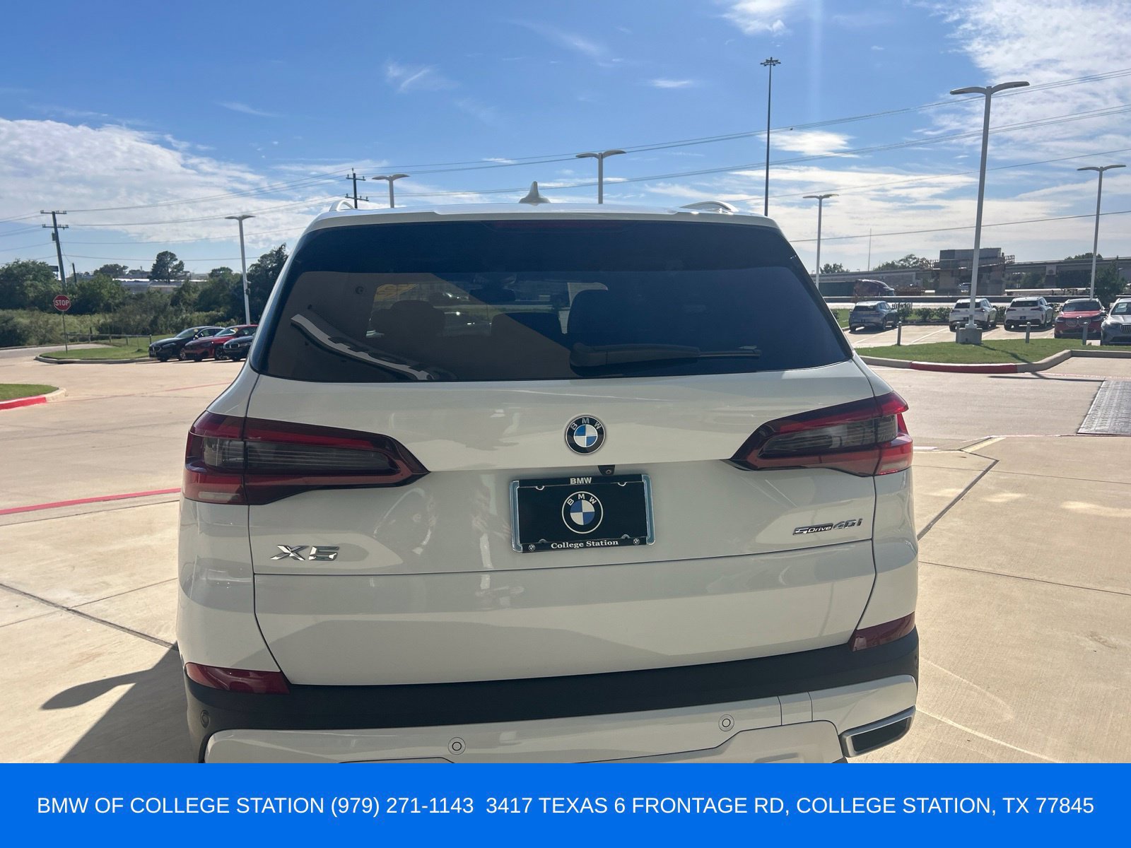 Used 2022 BMW X5 sDrive40i w/ Luxury Seating Package RWD image 11