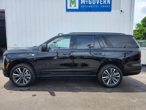 Used 2026 Cadillac Escalade Sport AWD/4WD image 2