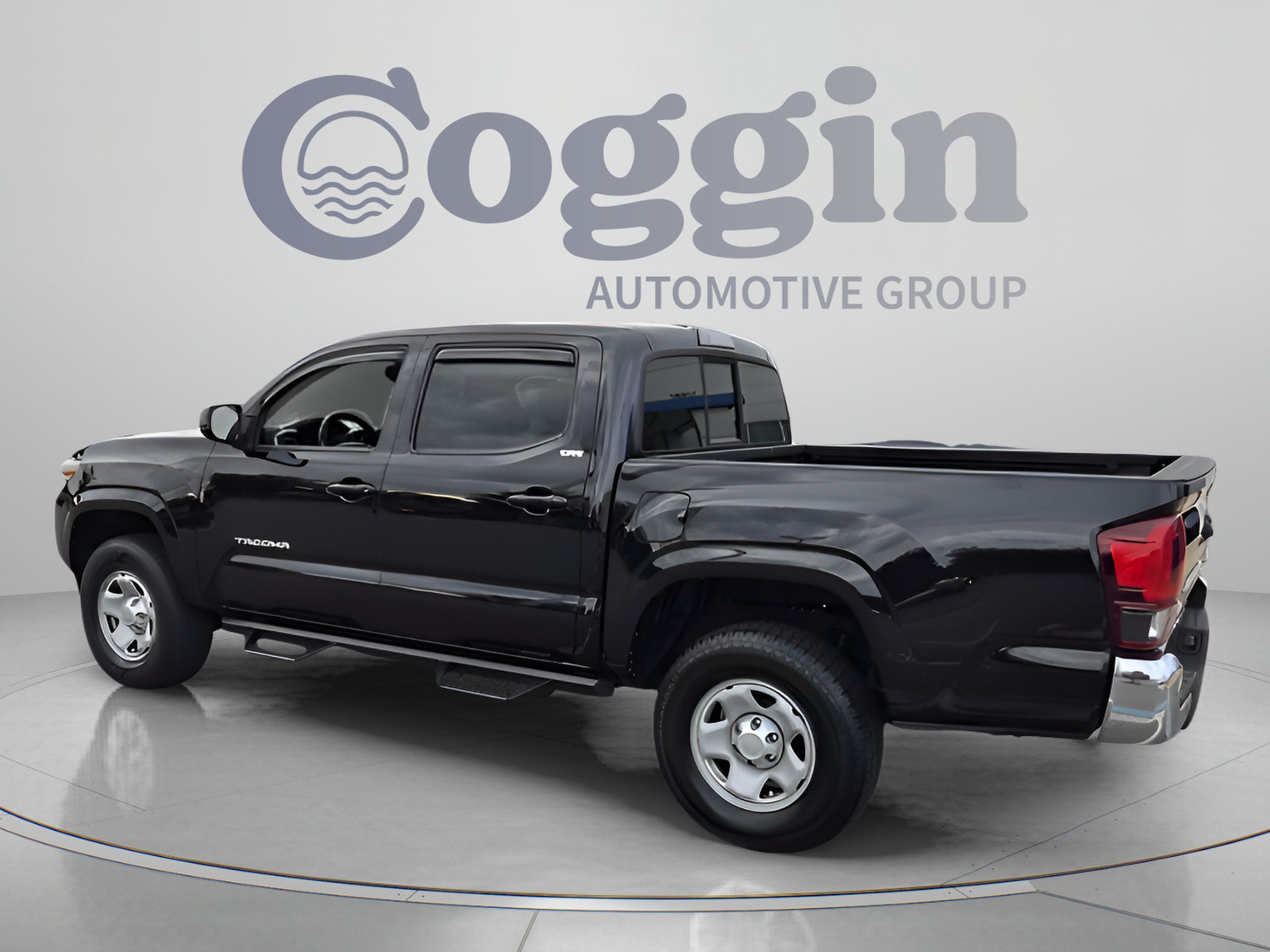 Used 2019 Toyota Tacoma SR5 RWD image 3