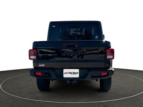 Used 2023 Jeep Gladiator Sport image 5