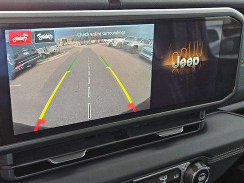 Used 2025 Jeep Wrangler Unlimited Rubicon 392 image 26