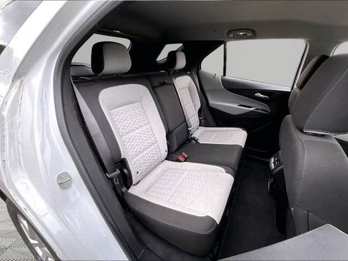 Used 2022 Chevrolet Equinox LS w/ LS Convenience Package FWD image 17