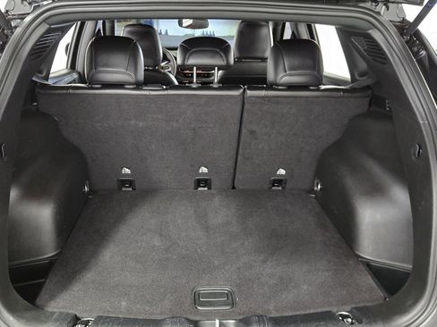 Used 2024 Jeep Compass Trailhawk image 31