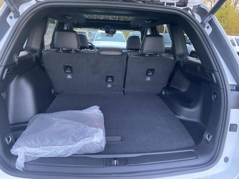 New 2025 Jeep Grand Cherokee Limited image 5