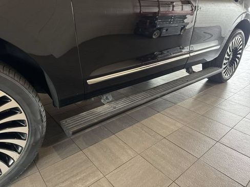 Used 2021 Lincoln Navigator Black Label AWD/4WD image 9