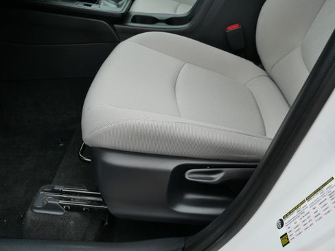 Used 2026 Toyota Corolla Cross L AWD/4WD image 20