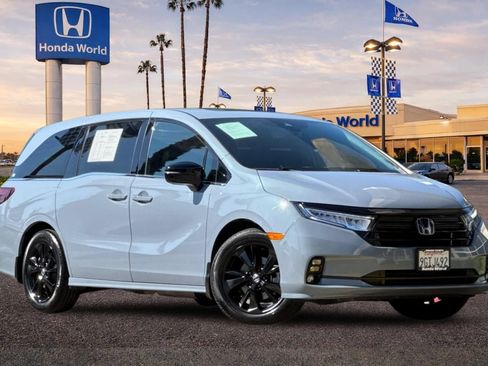 Certified 2023 Honda Odyssey Sport image 2