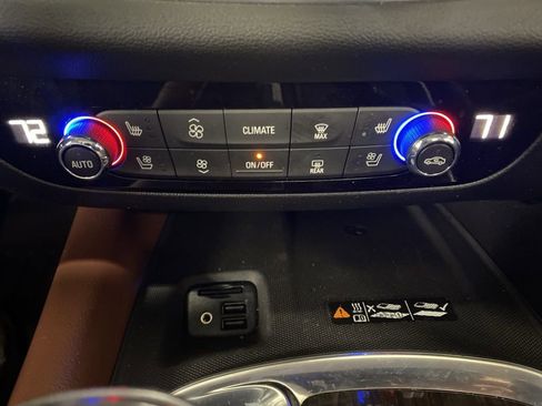 Used 2021 Buick Enclave Avenir w/ Avenir Technology Package image 48