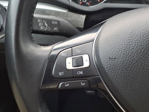 Used 2017 Volkswagen Passat 1.8T SE image 14