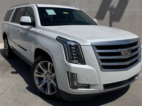 Used 2017 Cadillac Escalade ESV Premium Luxury image 1