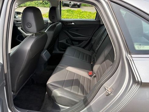 Used 2024 Volkswagen Jetta SE FWD image 13