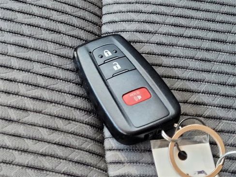 Used 2022 Toyota 4Runner SR5 image 25