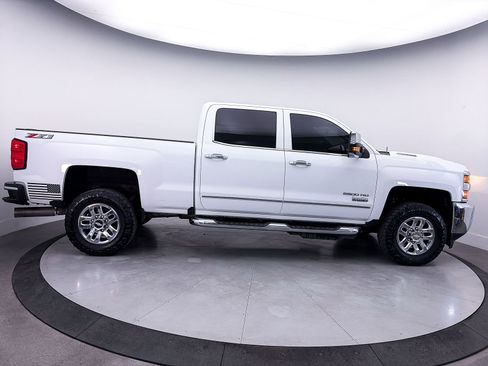 Used 2019 Chevrolet Silverado 2500 LTZ w/ Duramax Plus Package AWD/4WD image 41