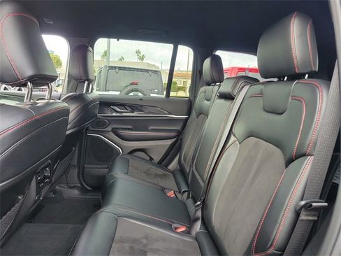 Certified 2022 Jeep Grand Cherokee Trailhawk w/ Luxury Tech Group III image 13