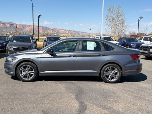 Used 2019 Volkswagen Jetta R-Line w/ R-Line Cold Weather Package image 2