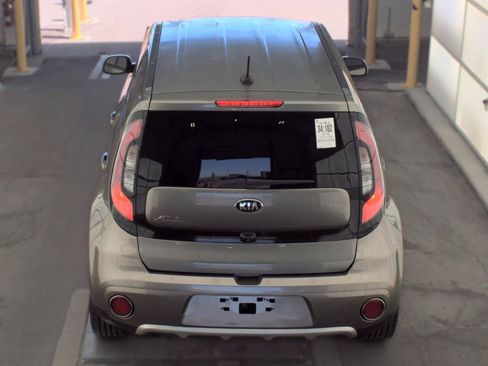Used 2018 Kia Soul + FWD image 5