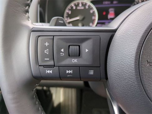 Certified 2025 Nissan Pathfinder SV image 25