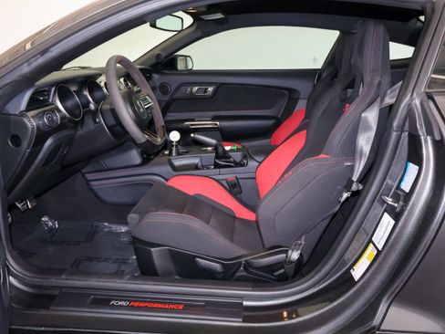 Used 2019 Ford Mustang Shelby GT350R w/ GT350R Equipment Group 920A RWD image 11
