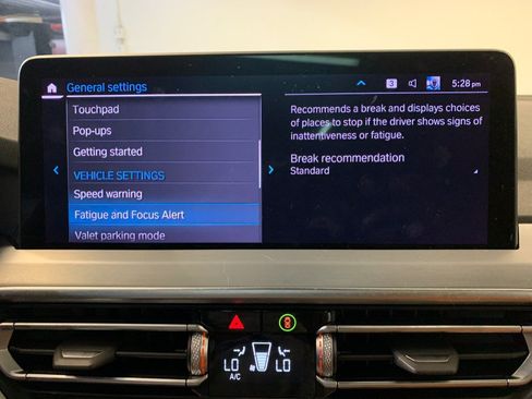 Used 2023 BMW X4 xDrive30i w/ M Sport Package AWD/4WD image 39