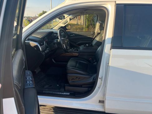Used 2018 Chevrolet Suburban Premier w/ RST Edition AWD/4WD image 6